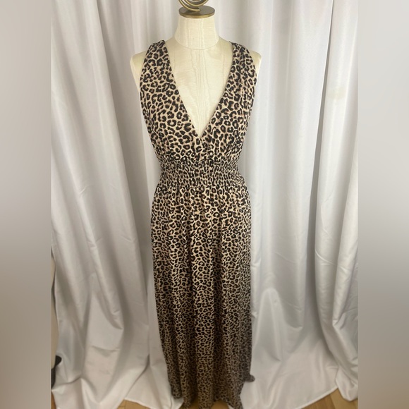 Suzy Shier Leopard V-Neck Maxi Dress - Stretchy, Size Large - Picture 4 of 9